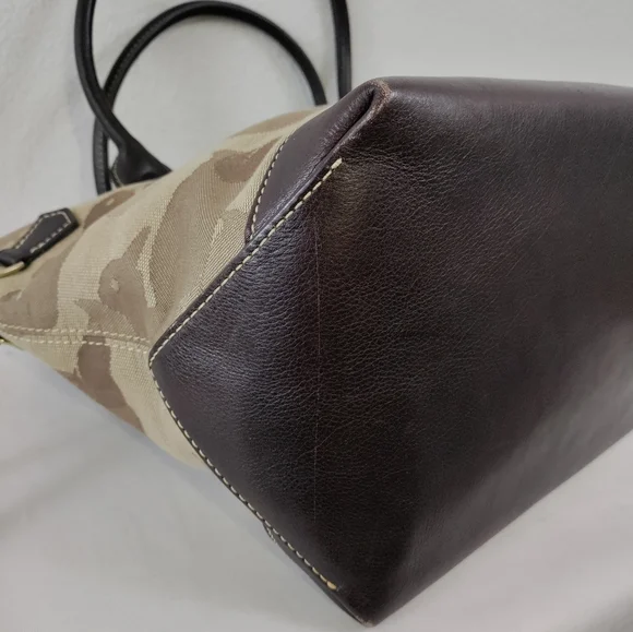 DOONEY & BOURKE Brown Canvas Duck Pattern With Leather Trim Tote - Picture 8 of 15